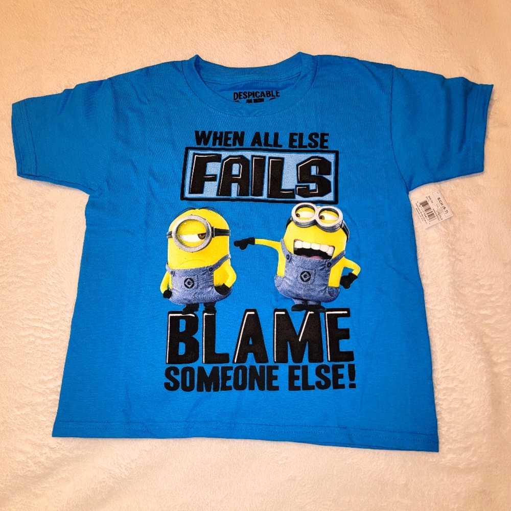 Boys Despicable Me Short Sleeve Shirt Size 6/7